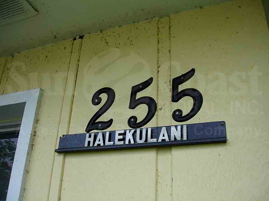 Halekulani Signage